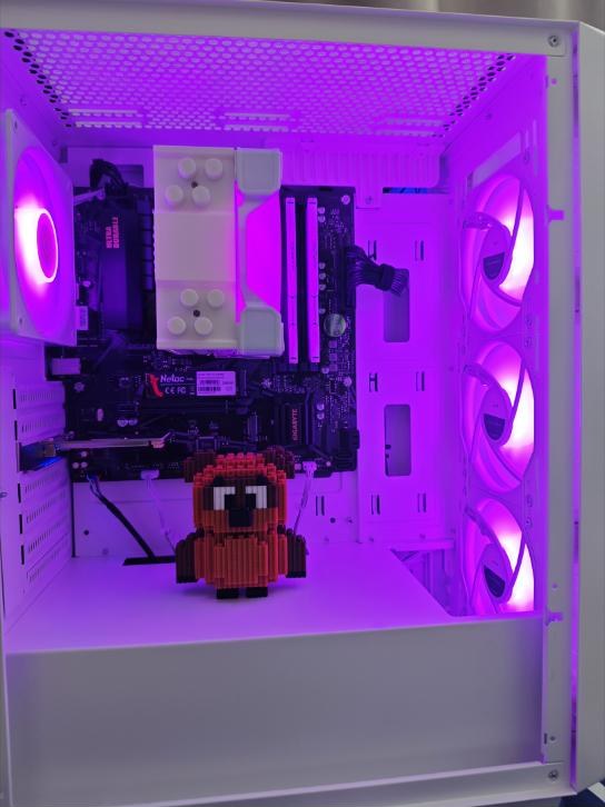 Белая сборка ПК на Ryzen 5 5600GT в корпусе Ocypus Gamma C60 WH ARGB